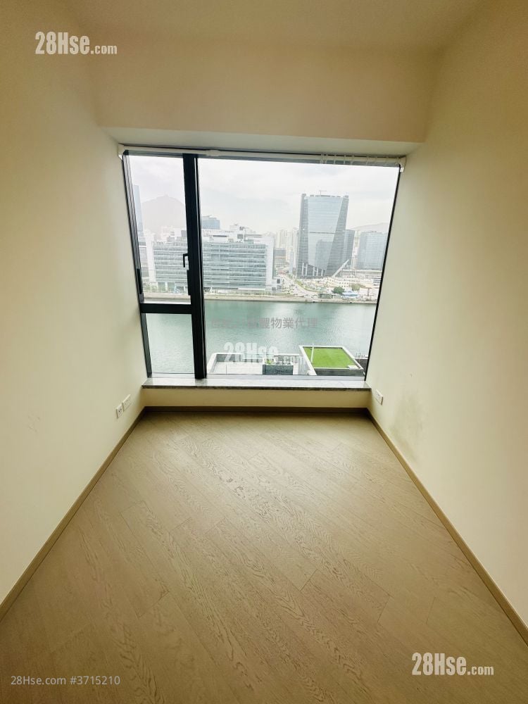 One Victoria Sell 3 Bedrooms , 1 Bathroom 598 ft²