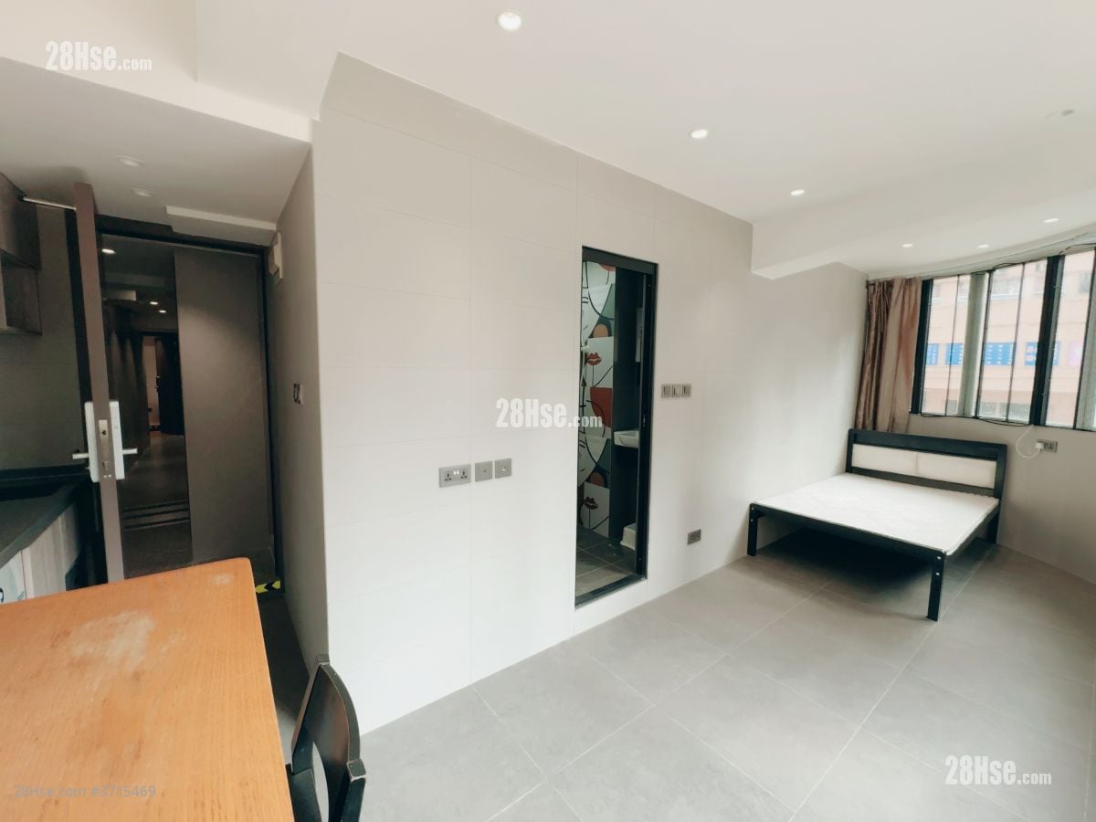 New Lucky House Rental Studio , 1 Bathroom 120 ft²