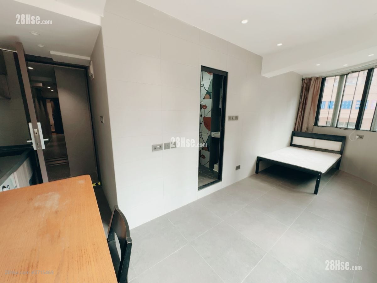 New Lucky House Rental Studio , 1 Bathroom 120 ft²