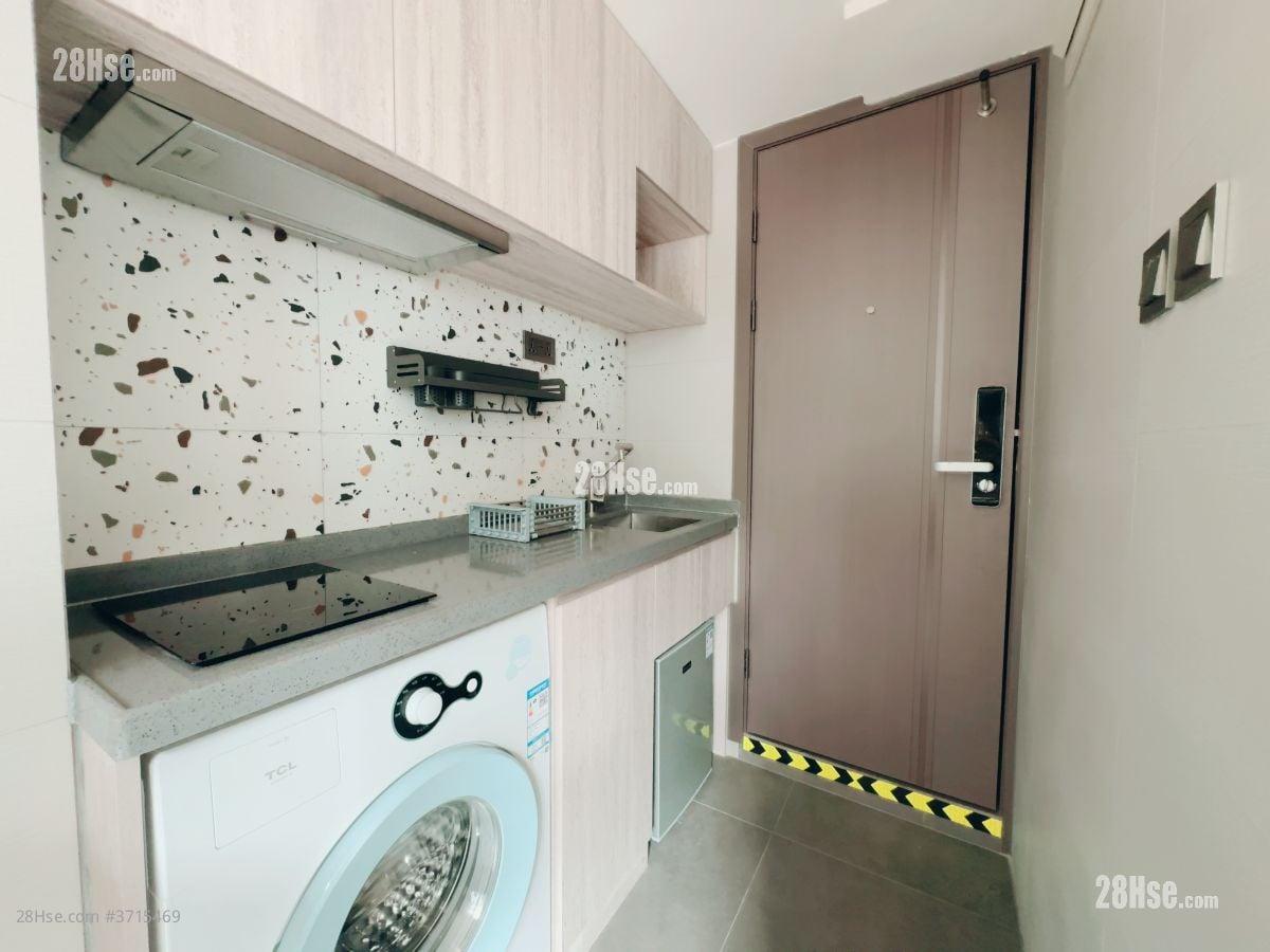 New Lucky House Rental Studio , 1 Bathroom 120 ft²