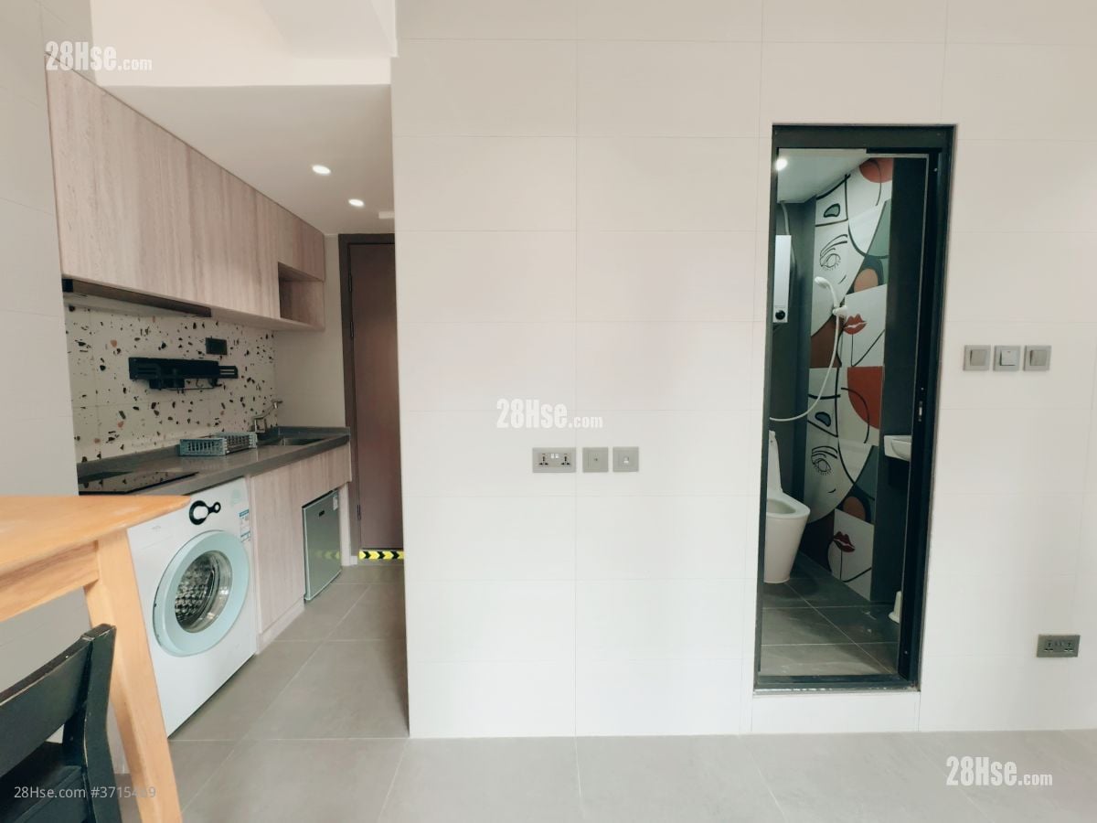 New Lucky House Rental Studio , 1 Bathroom 120 ft²