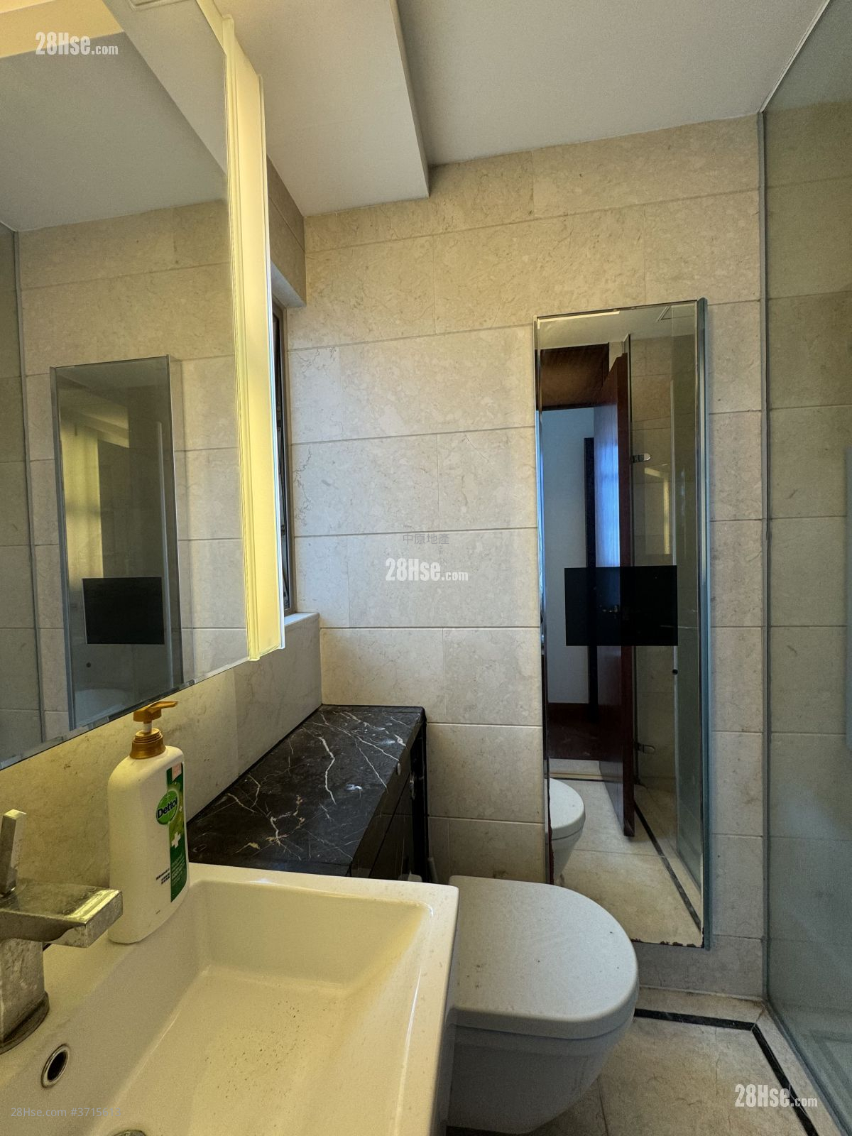 一號銀海 售盤 3 房 , 2 浴室 665 平方呎