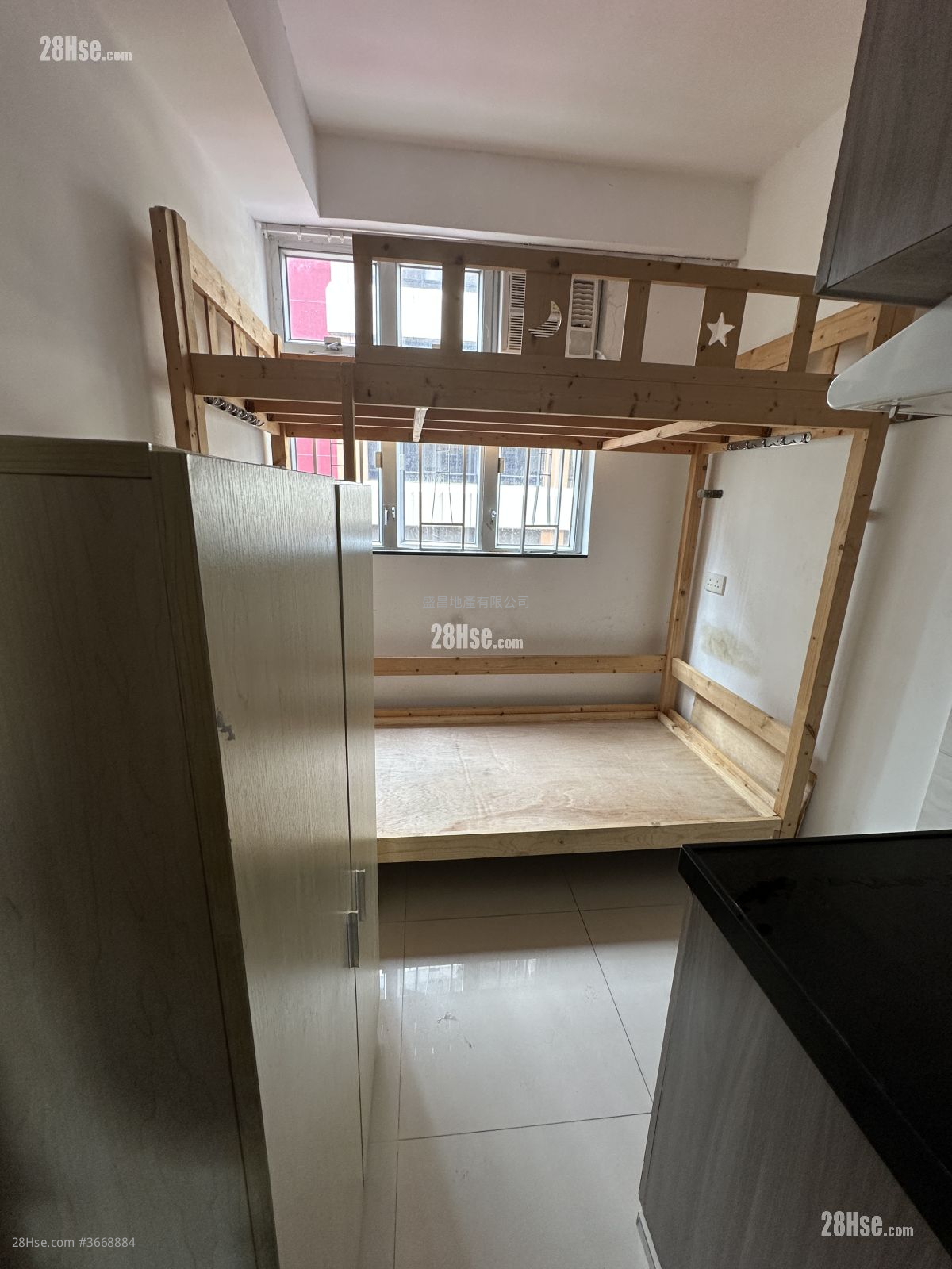 仁安大廈 租盤 開放式間隔 , 1 浴室 90 平方呎