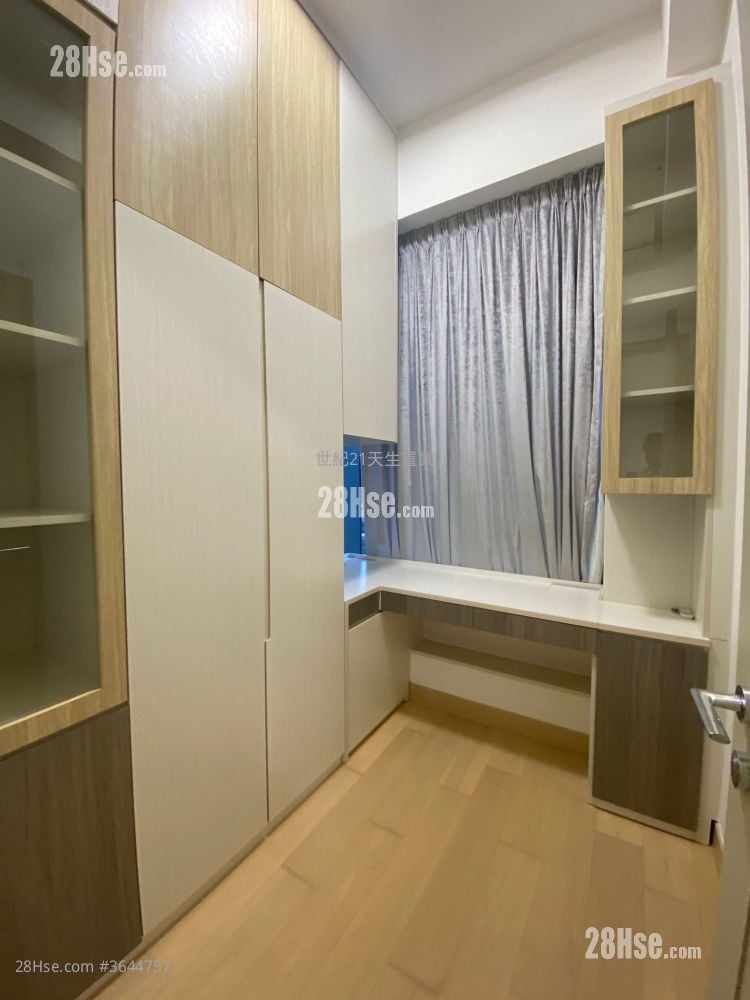 Napa Sell 2 Bedrooms , 1 Bathroom 458 ft²