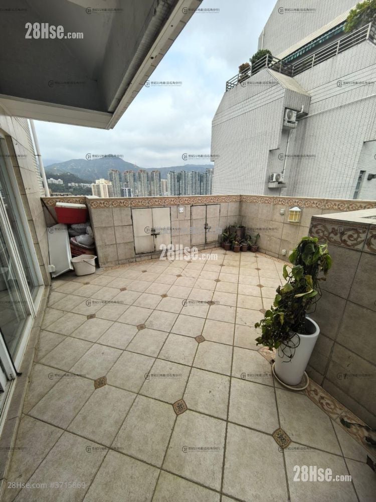 Julimount Garden Sell 2,279 ft²