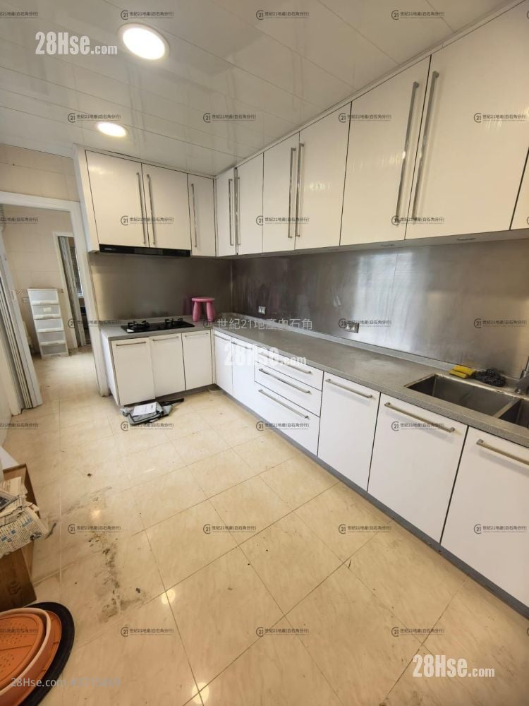 Julimount Garden Sell 2,279 ft²