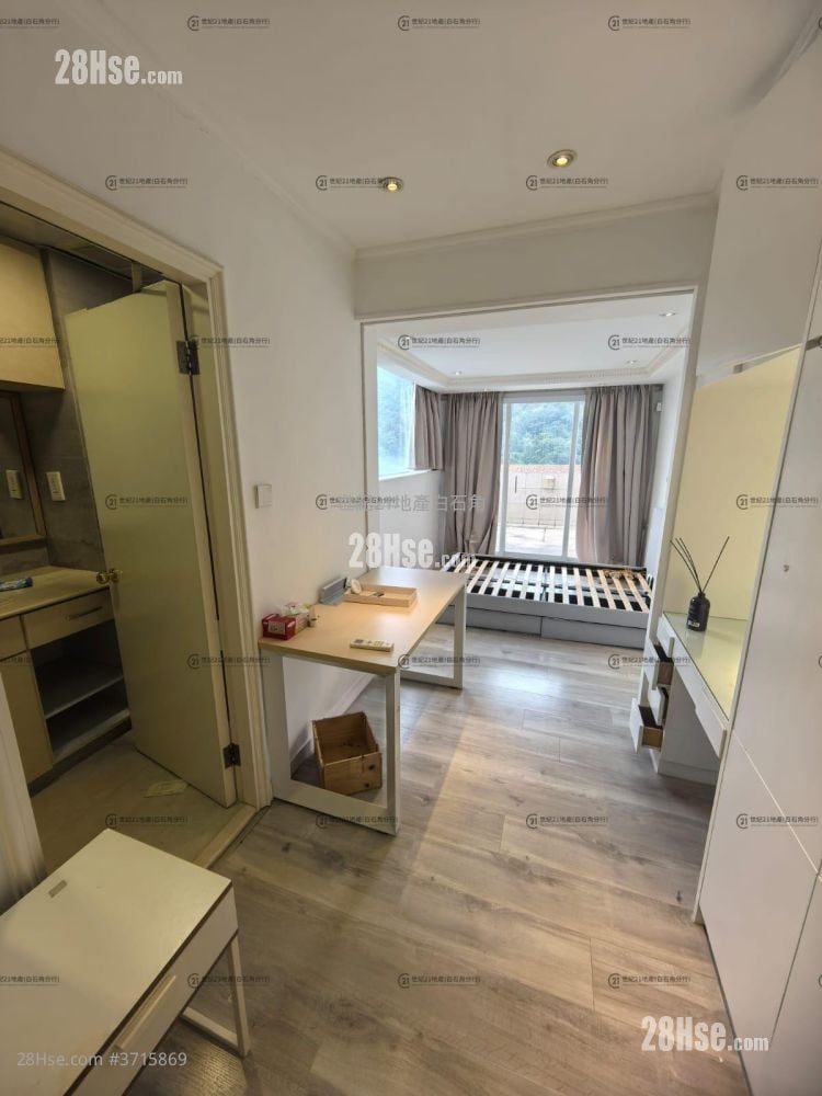 Julimount Garden Sell 2,279 ft²