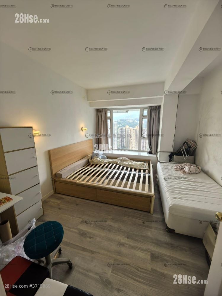 Julimount Garden Sell 2,279 ft²