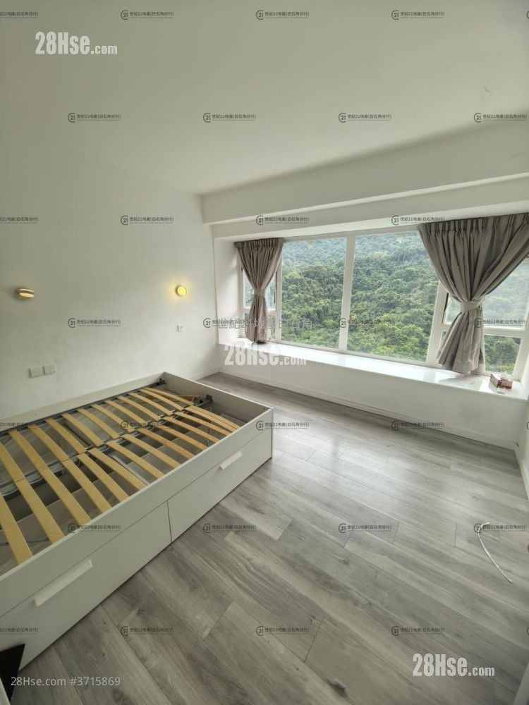 Julimount Garden Sell 2,279 ft²