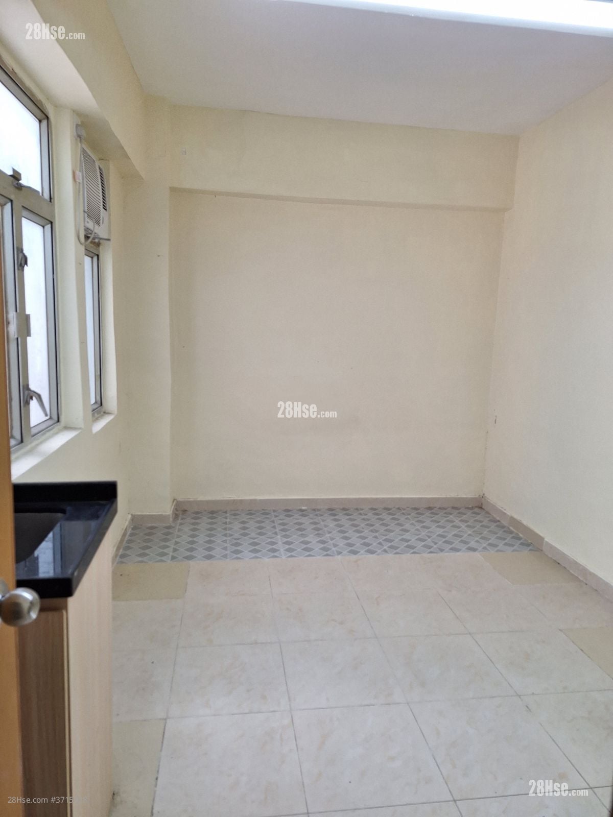 幸運大廈 租盤 1 房 , 1 浴室 150 平方呎