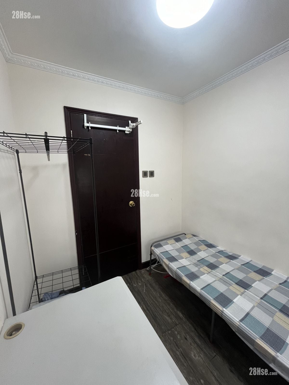 Siu Hong Court Rental 80 ft²