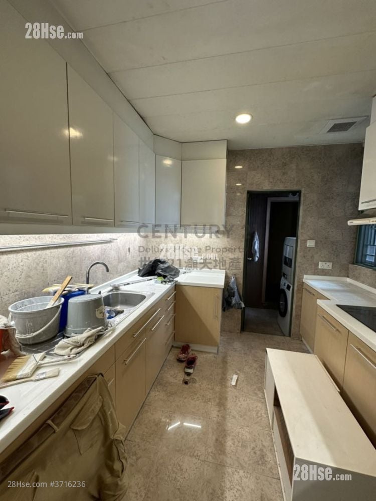 Deerhill Bay Sell 3 Bedrooms , 2 Bathrooms 1,105 ft²