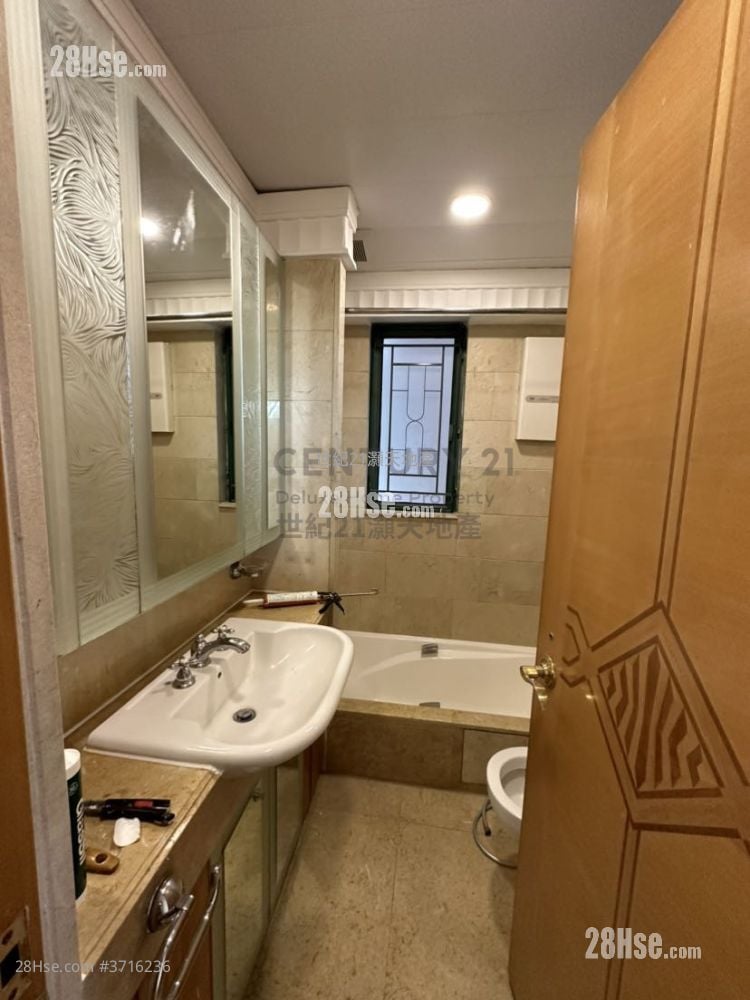 Deerhill Bay Sell 3 Bedrooms , 2 Bathrooms 1,105 ft²