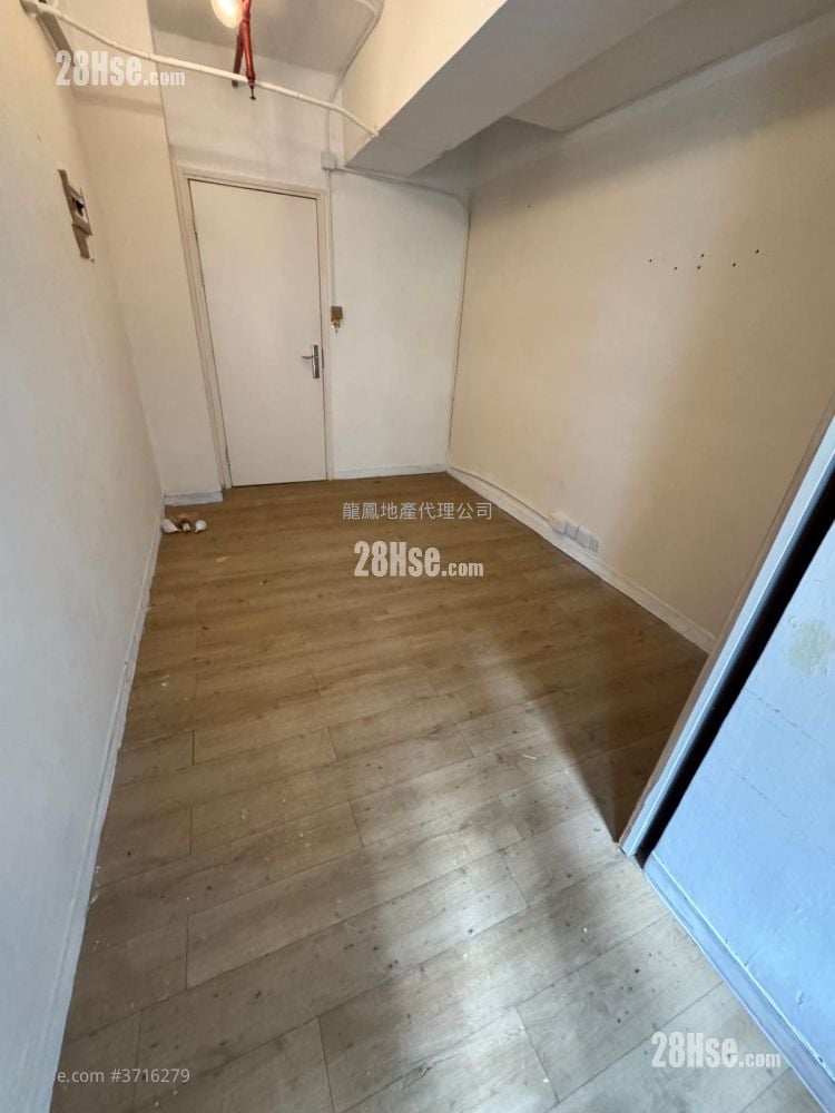 Civic Commercial Building Rental 146 ft²