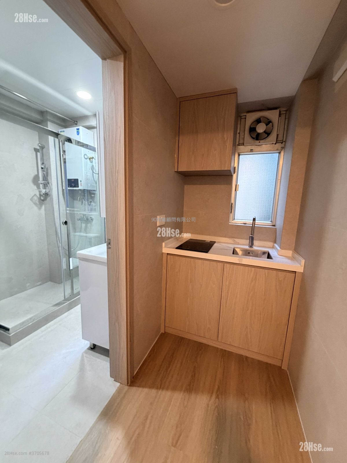 金辉楼 租盘 343 平方尺