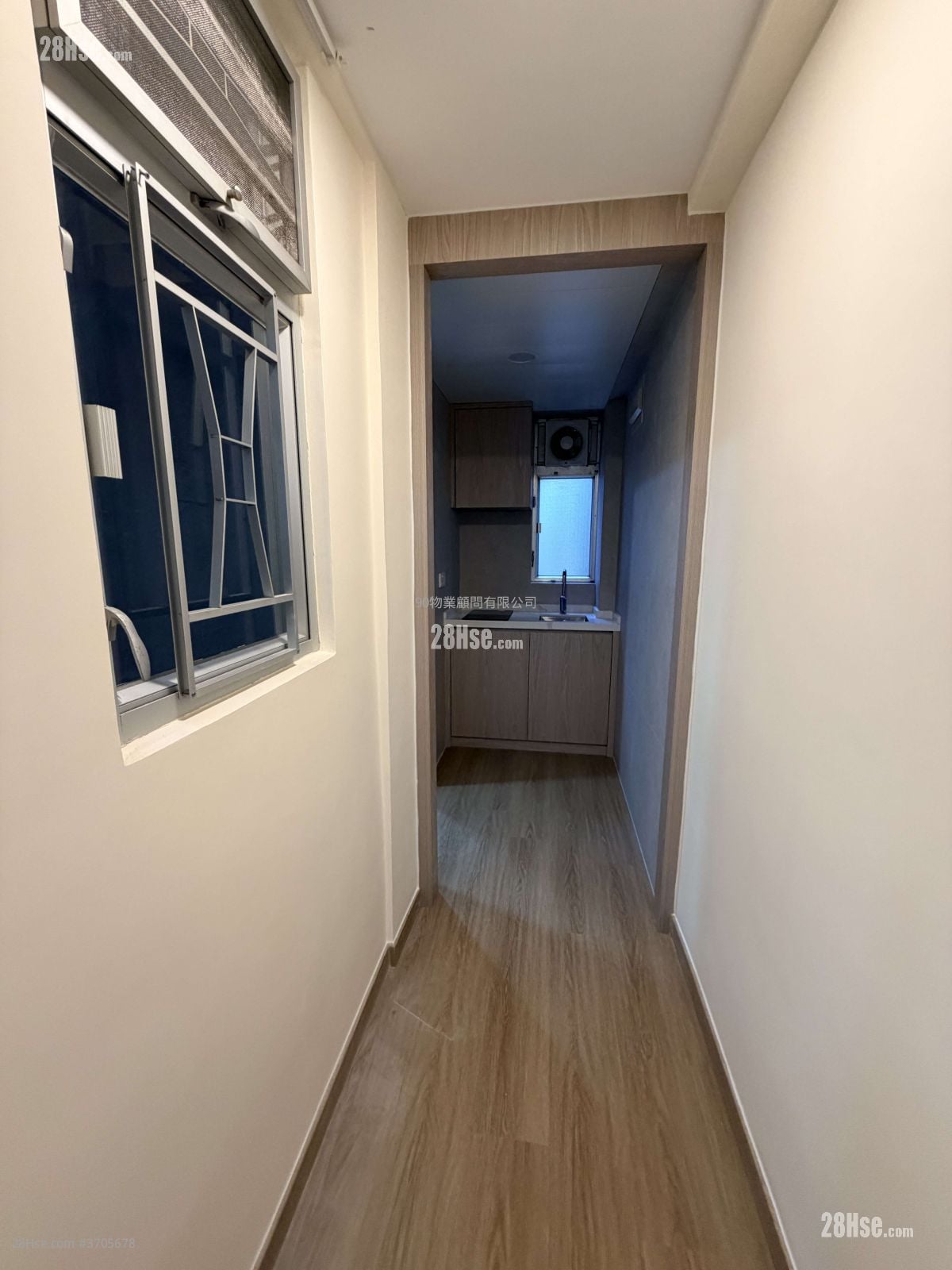 金辉楼 租盘 343 平方尺