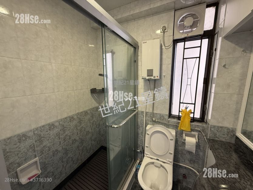 Pokfulam Gardens Sell 2 Bedrooms , 1 Bathroom 466 ft²