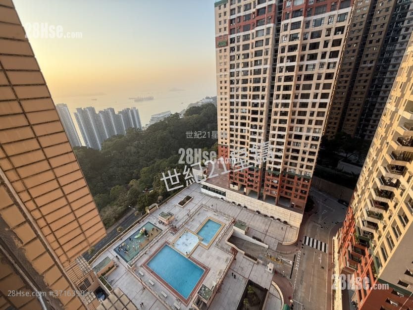 Pokfulam Gardens Sell 2 Bedrooms , 1 Bathroom 466 ft²