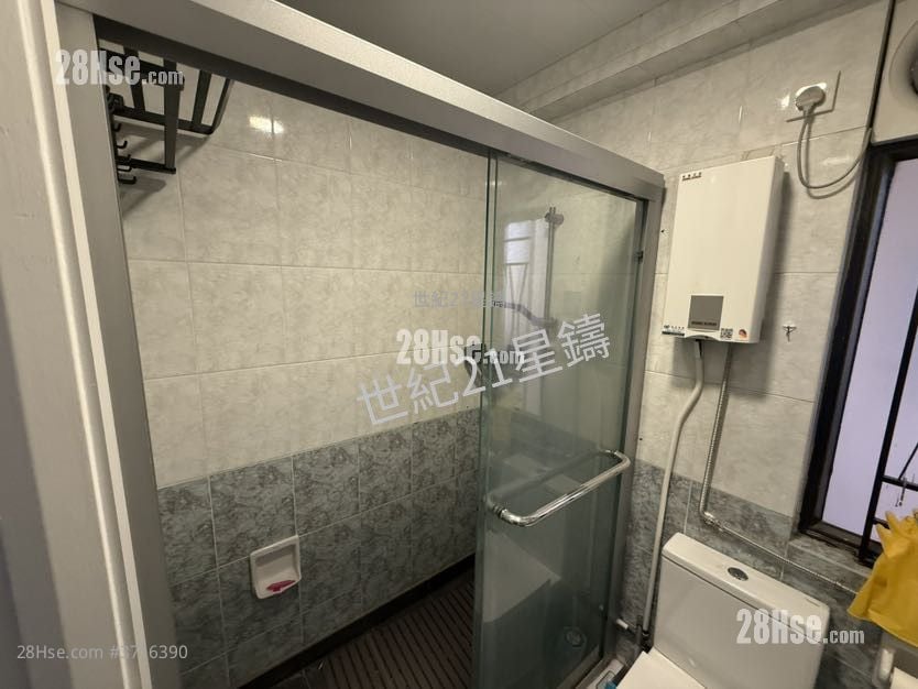 Pokfulam Gardens Sell 2 Bedrooms , 1 Bathroom 466 ft²