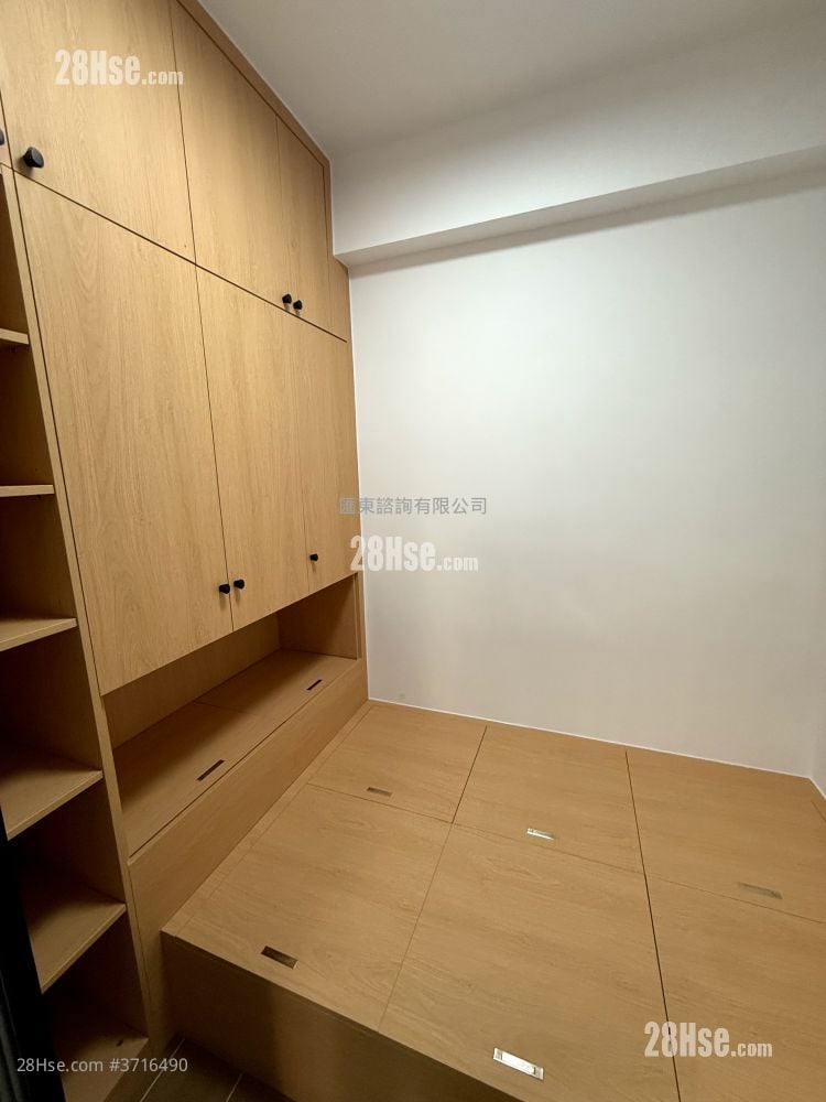 金冠大厦 租盘 2 房 , 1 浴室 220 平方尺