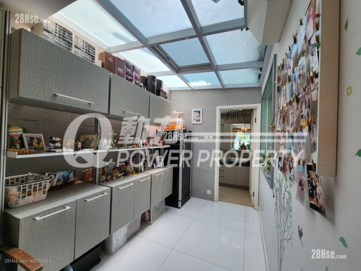 华富花园 售盘 2 房 1,449 平方尺