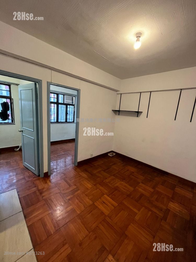 靄華大廈 售盤 2 房 , 1 浴室 321 平方呎