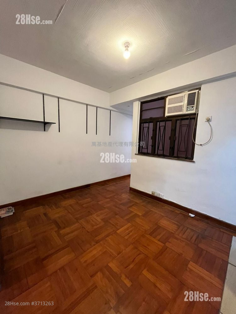 靄華大廈 售盤 2 房 , 1 浴室 321 平方呎