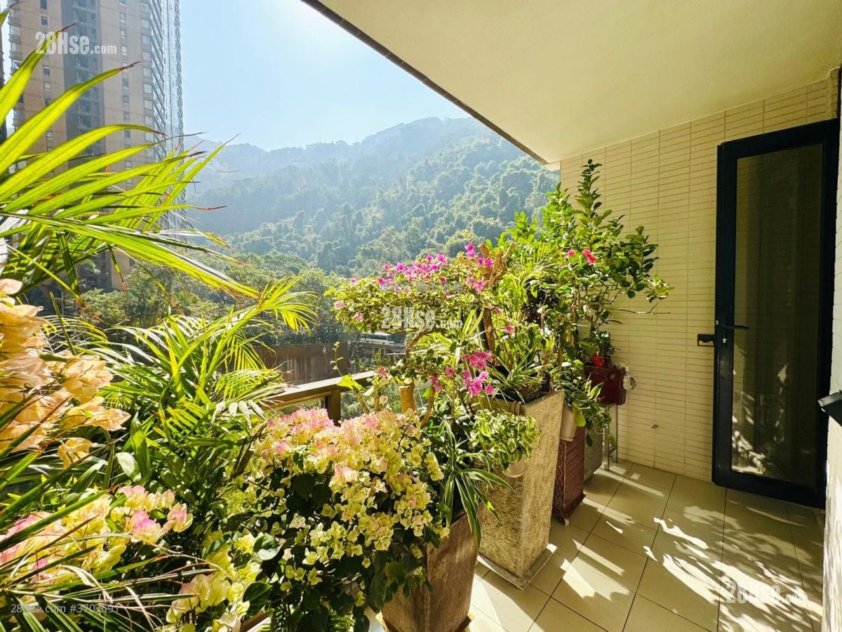 Tregunter Sell 3 Bedrooms , 3 Bathrooms 2,559 ft²