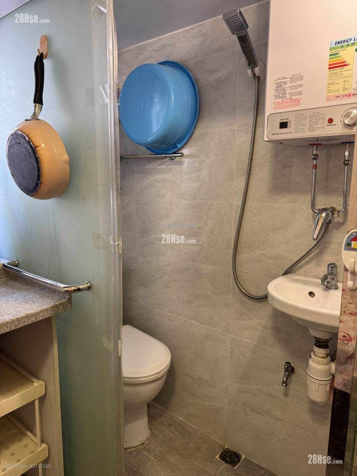 Capitol Mansion Rental Studio , 1 Bathroom 120 ft²