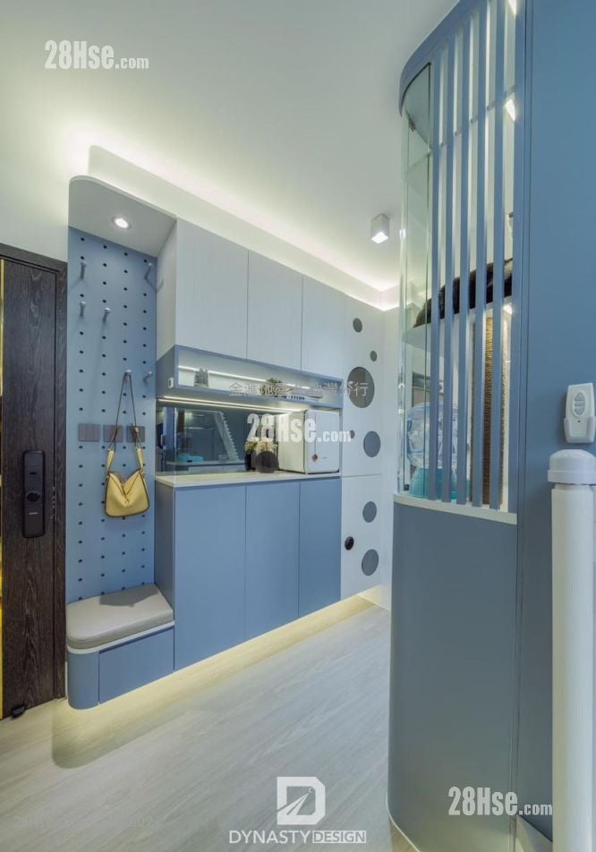 Choi Hing Court Sell 2 Bedrooms , 1 Bathroom 452 ft²