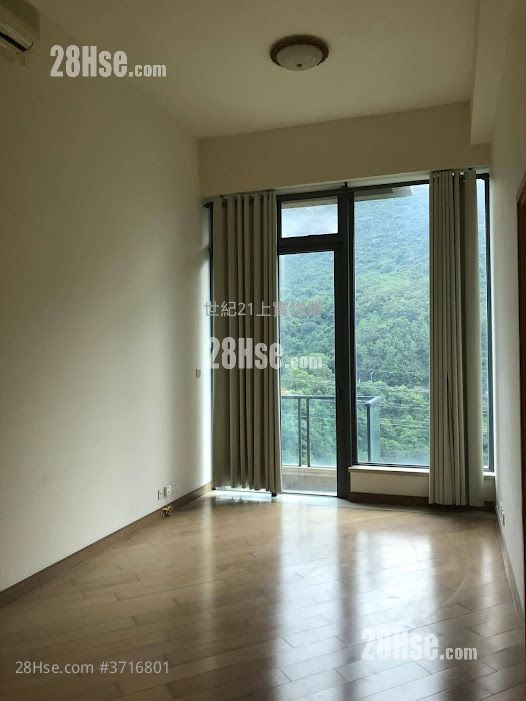 Aria Sell 3 Bedrooms , 2 Bathrooms 722 ft²