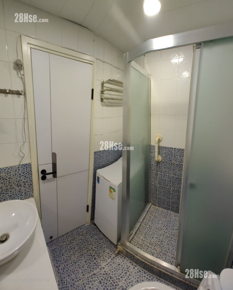 富丽花园 租盘 4 房 , 2 浴室 527 平方尺