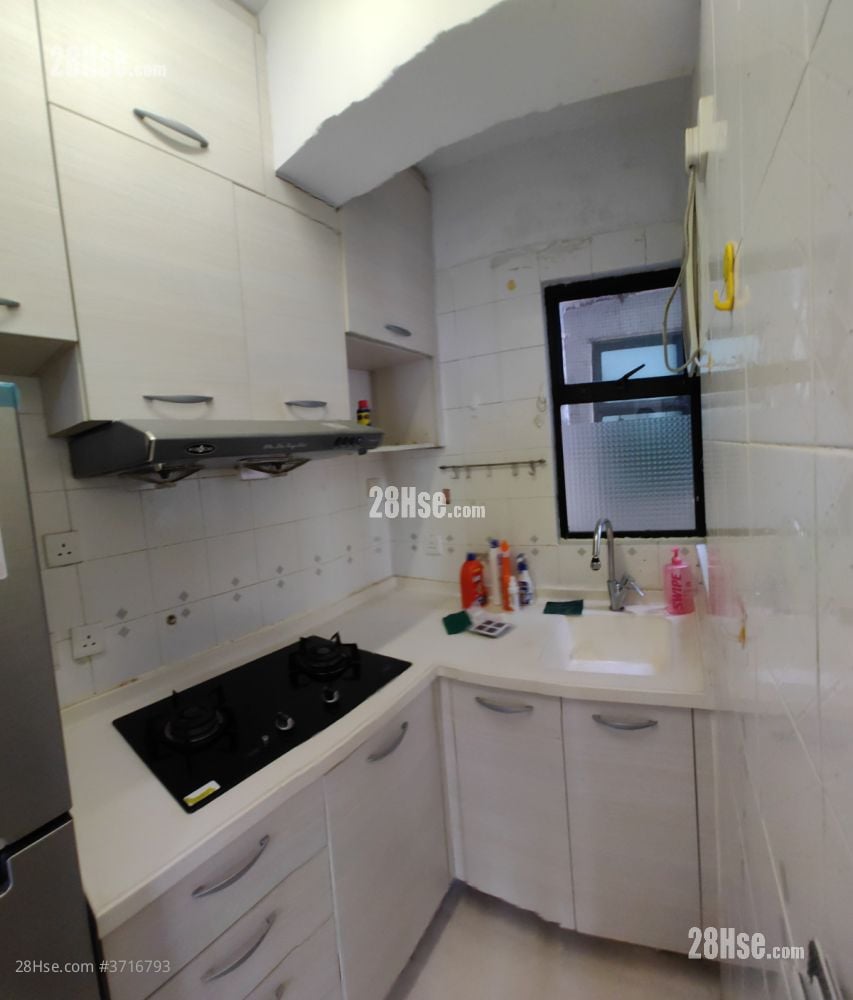 富丽花园 租盘 4 房 , 2 浴室 527 平方尺