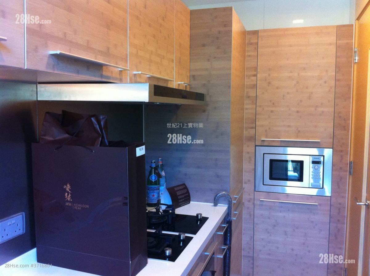 Aria Sell 3 Bedrooms , 2 Bathrooms 722 ft²