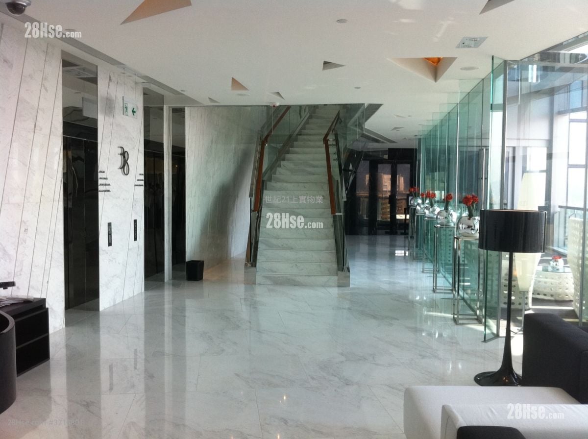 Aria Sell 3 Bedrooms , 2 Bathrooms 722 ft²