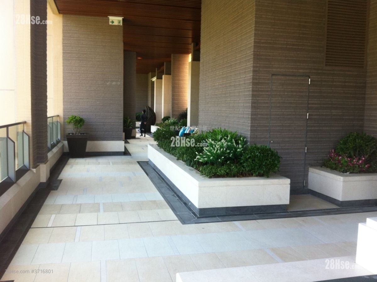 Aria Sell 3 Bedrooms , 2 Bathrooms 722 ft²