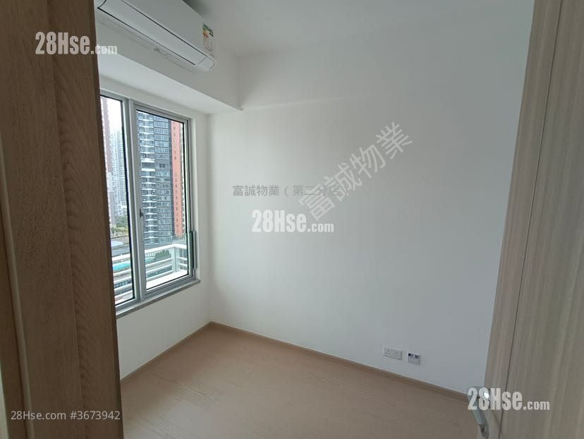 The Coast Line Rental 1 Bedroom 263 ft²