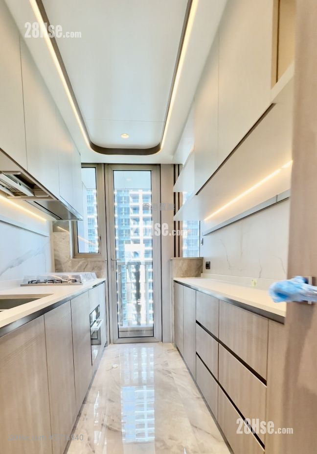 澐璟 售盤 3 房 902 平方呎