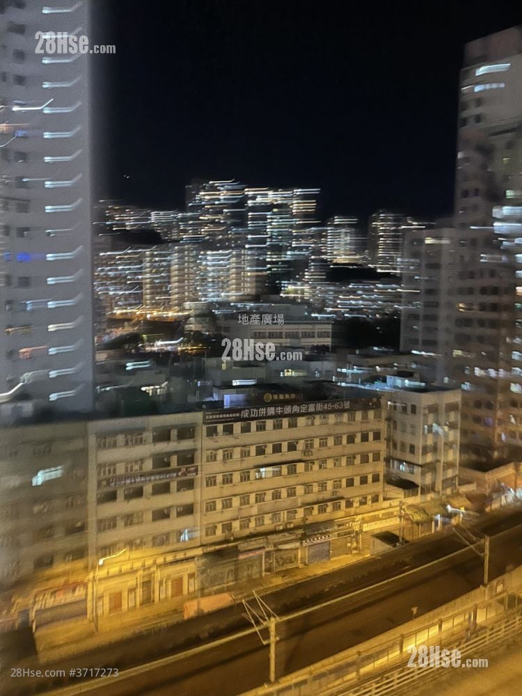 The Icon Rental 1 Toilet 168 ft²