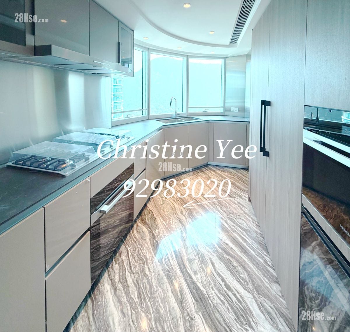 Summit Rental 4 Bedrooms , 3 Bathrooms 2,375 ft²