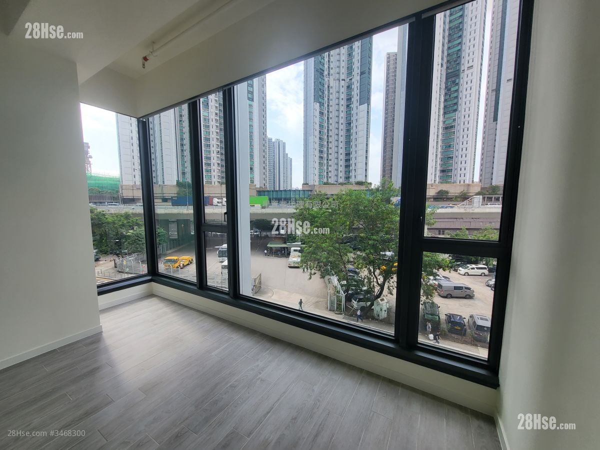 W Mega Rental Studio , 1 Toilet