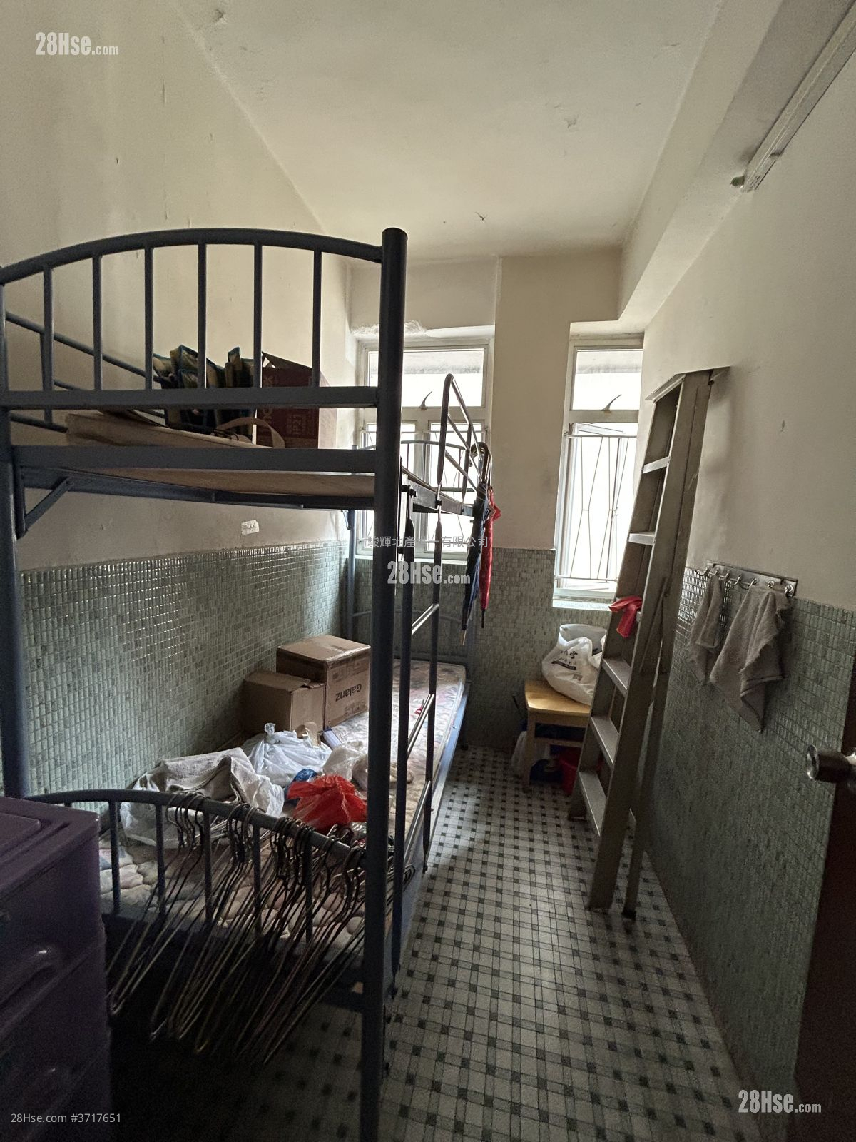 安樂大廈 售盤 3 房 , 1 浴室 695 平方呎