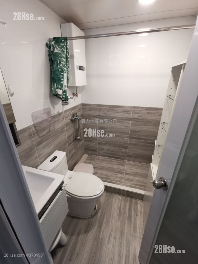 Luen Wai Apartment Sell 2 Bedrooms , 1 Bathroom 328 ft²