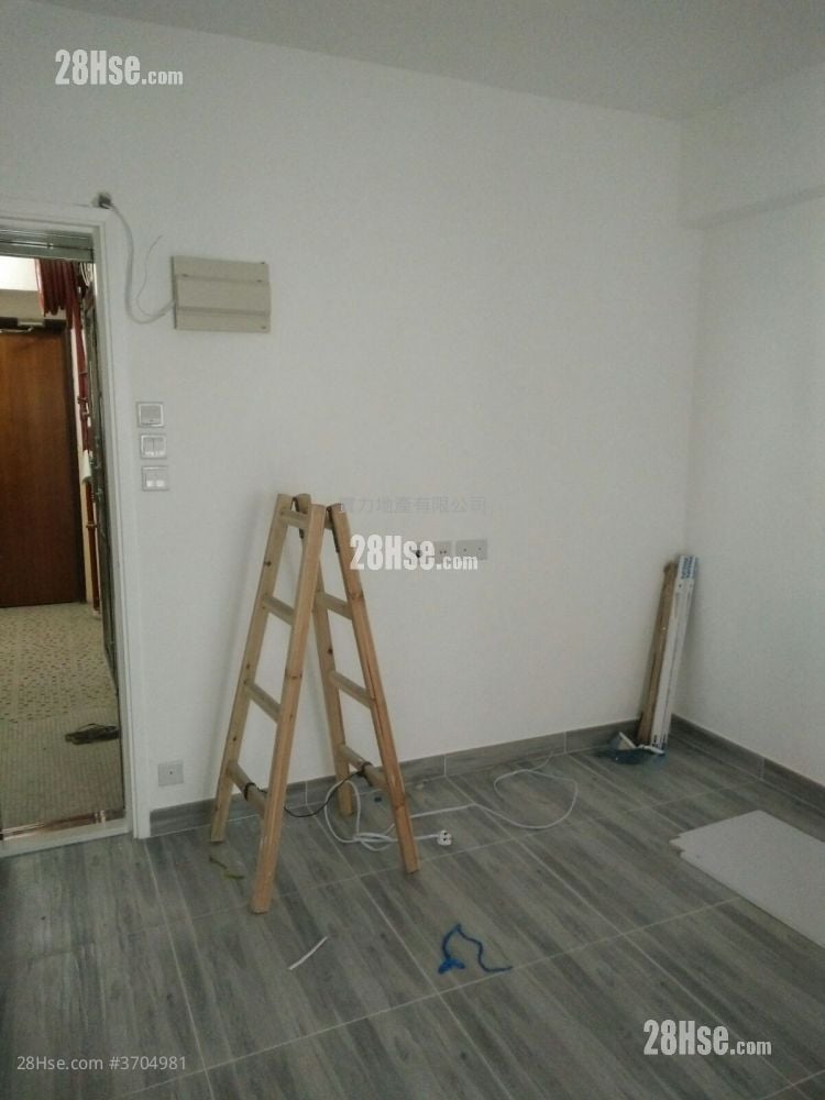 Luen Wai Apartment Sell 2 Bedrooms , 1 Bathroom 328 ft²