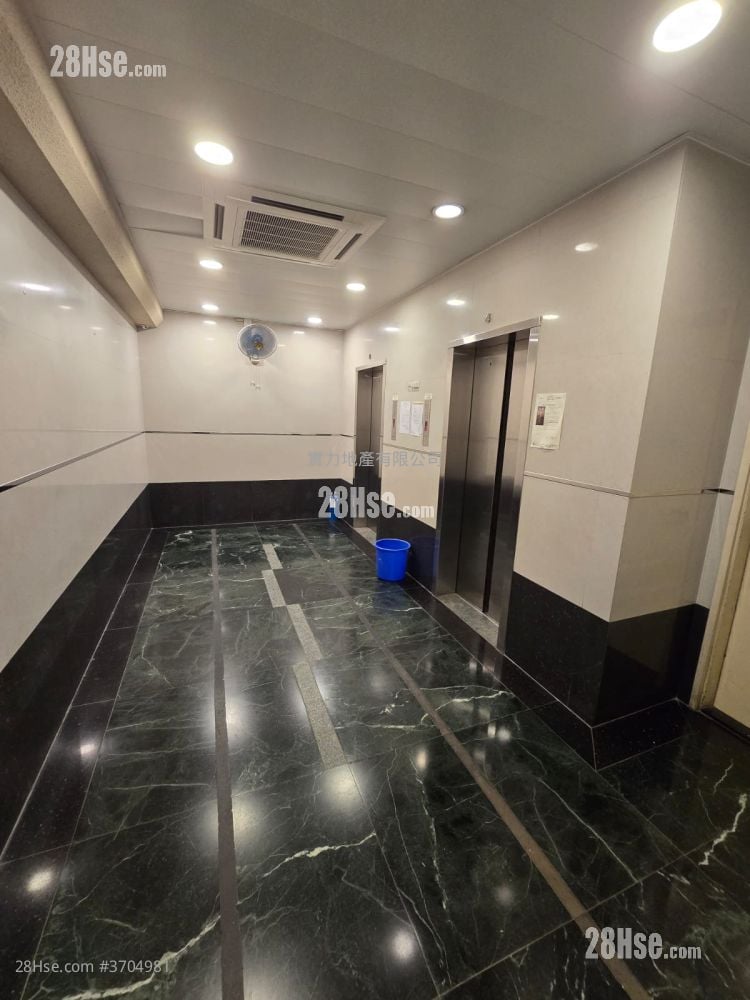 Luen Wai Apartment Sell 2 Bedrooms , 1 Bathroom 328 ft²