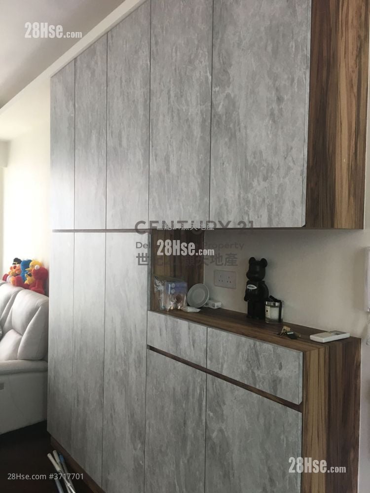 Mayfair By The Sea Rental 2 Bedrooms , 2 Bathrooms 736 ft²