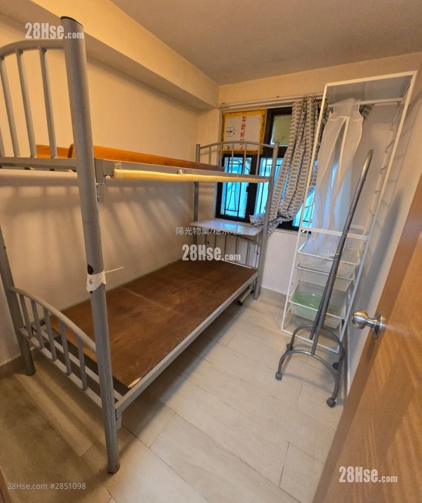 Sui Wo Court Rental 2 Bedrooms , 1 Bathroom 471 ft²