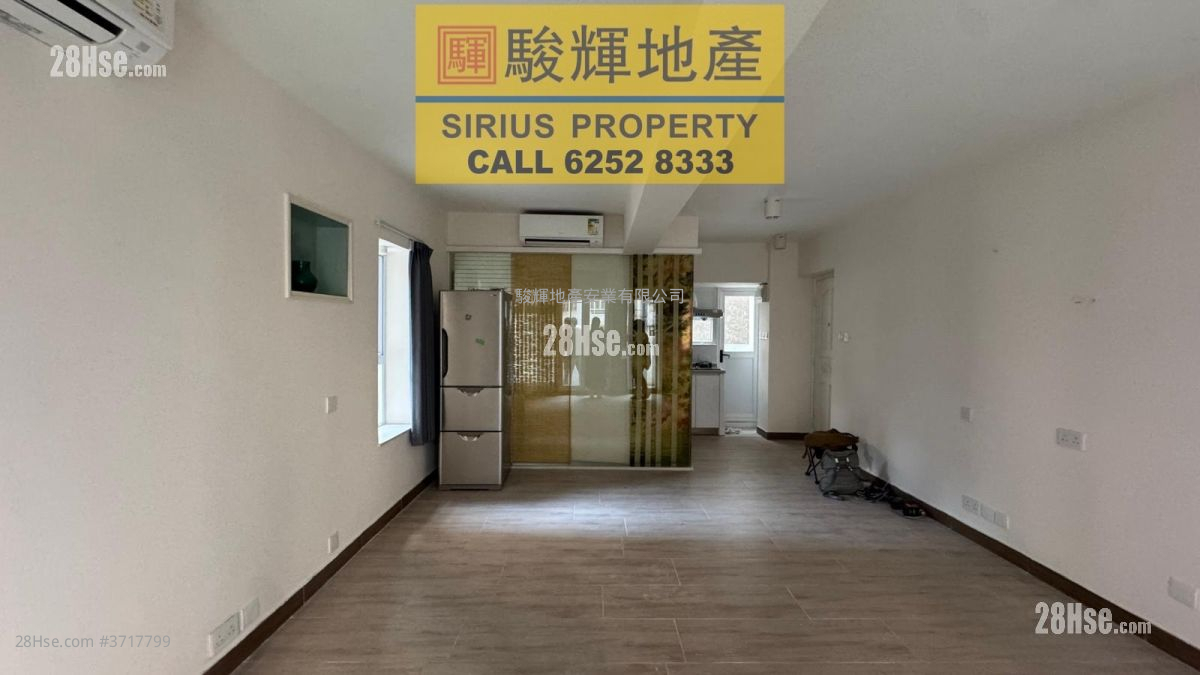 Green View Court Rental 326 ft²