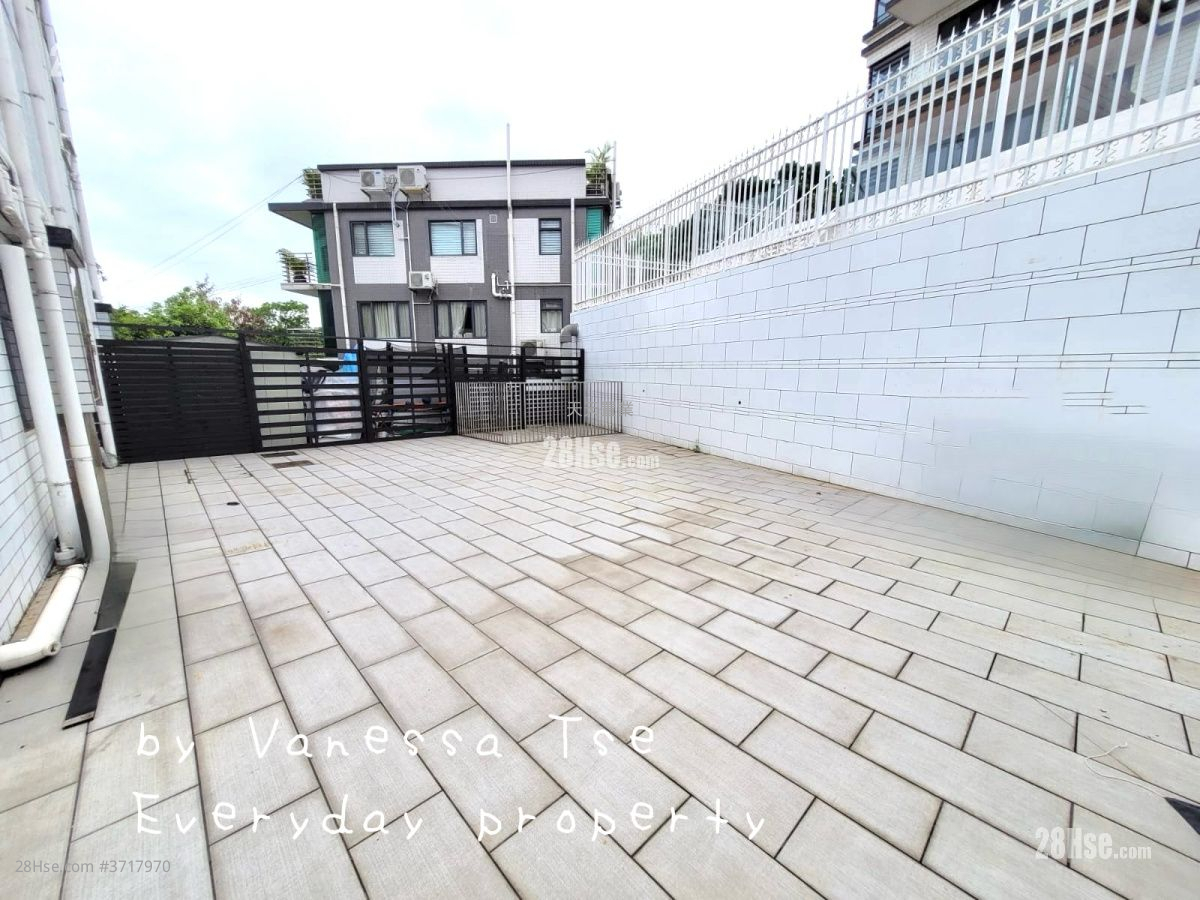 村屋 租盘 4 房 , 4 浴室 2,100 平方尺