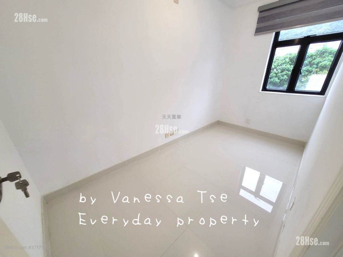 村屋 租盘 4 房 , 4 浴室 2,100 平方尺